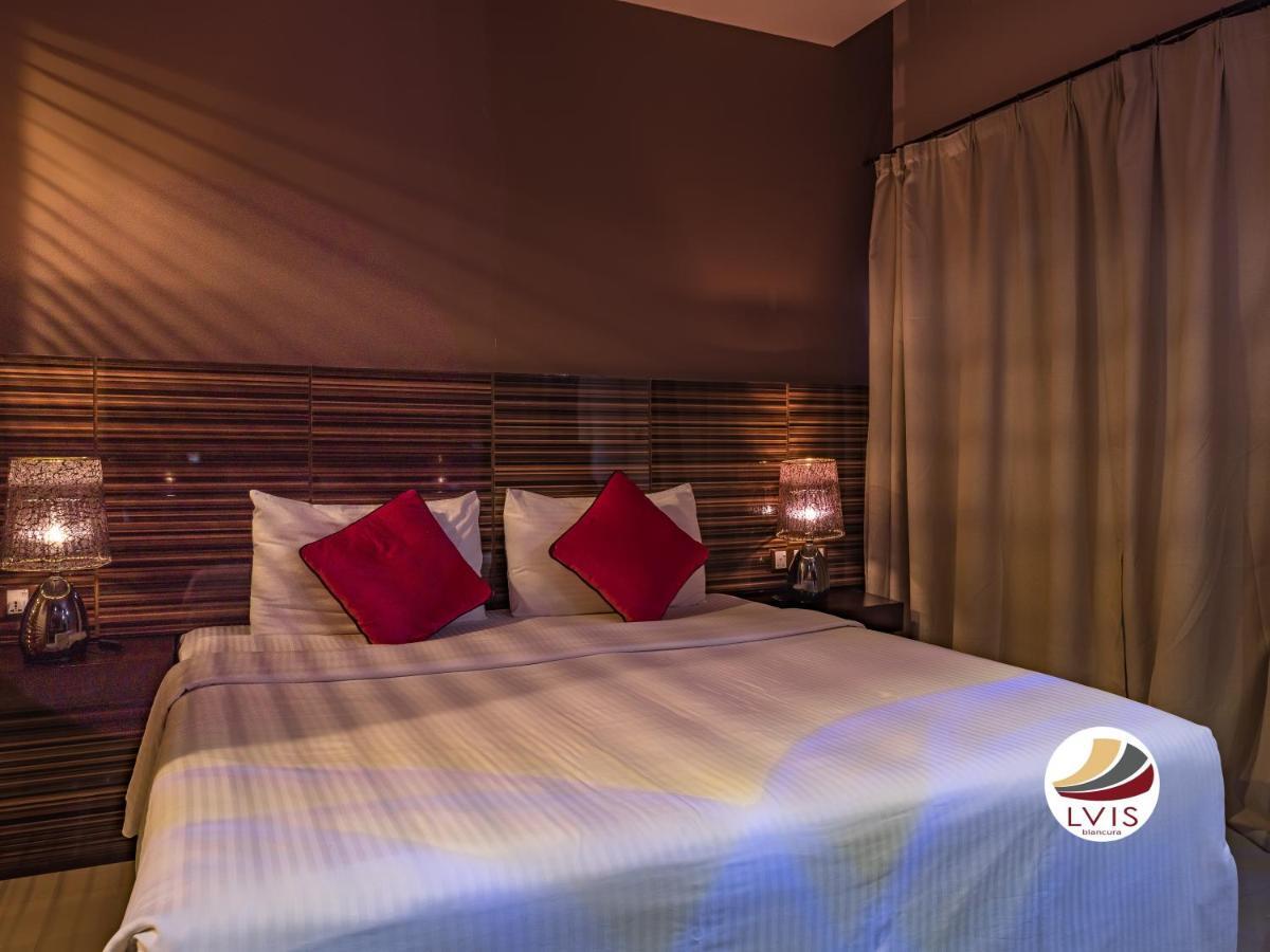 Lvis Blancura Hotel Dharavandhoo Extérieur photo